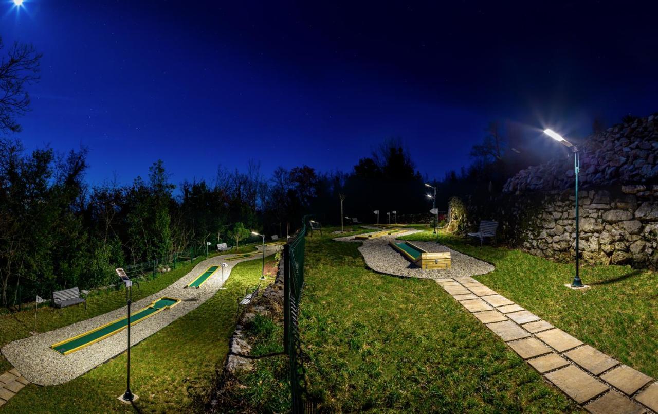 Villa Altavista - Seaview & Relax With Heated Pool & Minigolf Opatija Buitenkant foto
