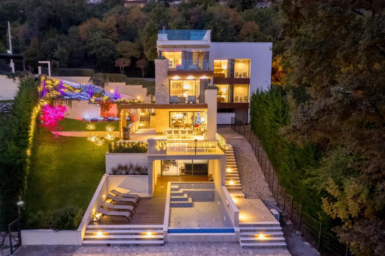 Villa Altavista - Seaview & Relax With Heated Pool & Minigolf Opatija Buitenkant foto