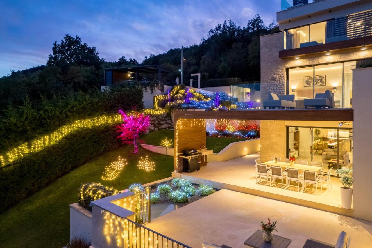 Villa Altavista - Seaview & Relax With Heated Pool & Minigolf Opatija Buitenkant foto