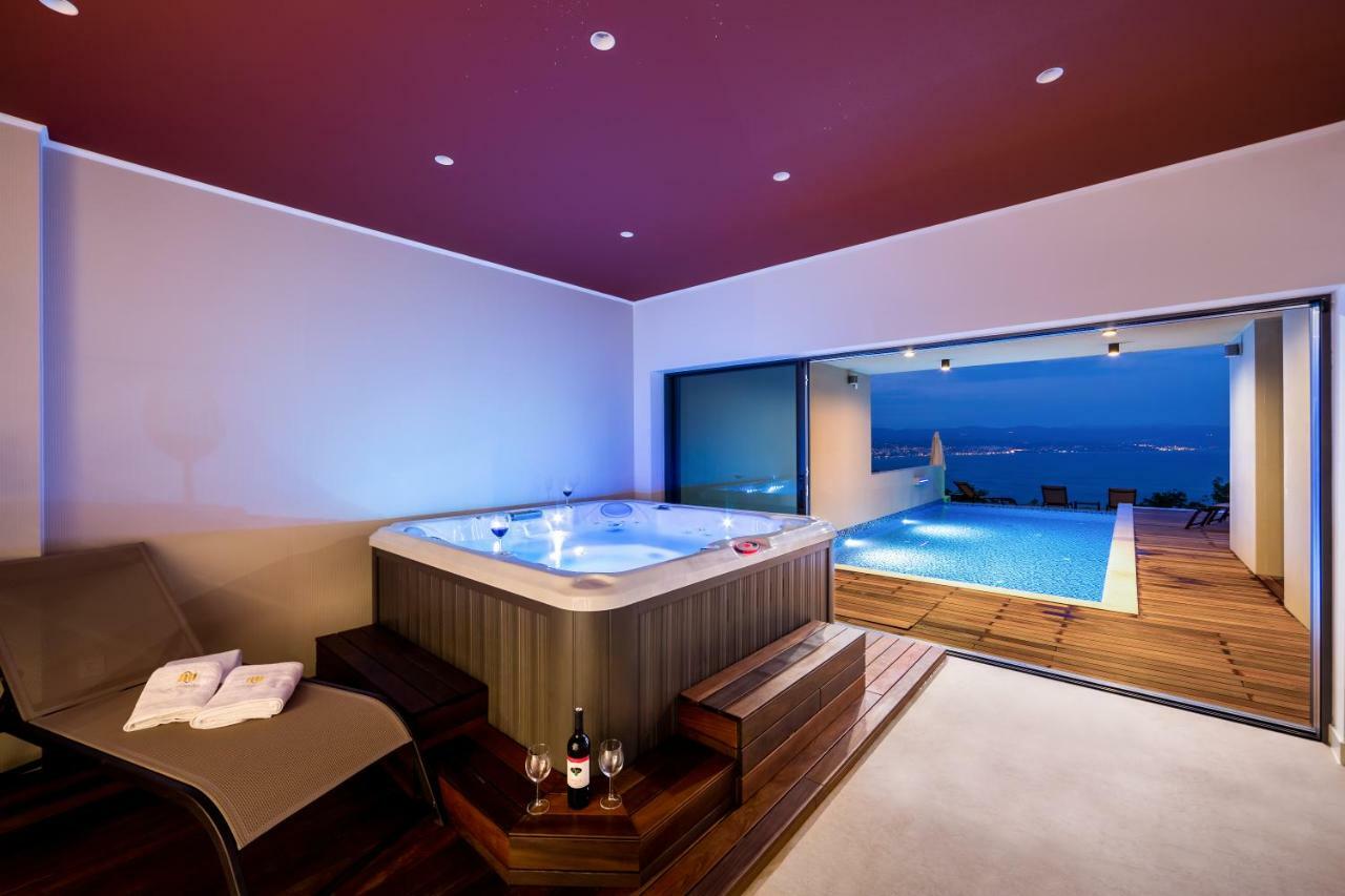 Villa Altavista - Seaview & Relax With Heated Pool & Minigolf Opatija Buitenkant foto