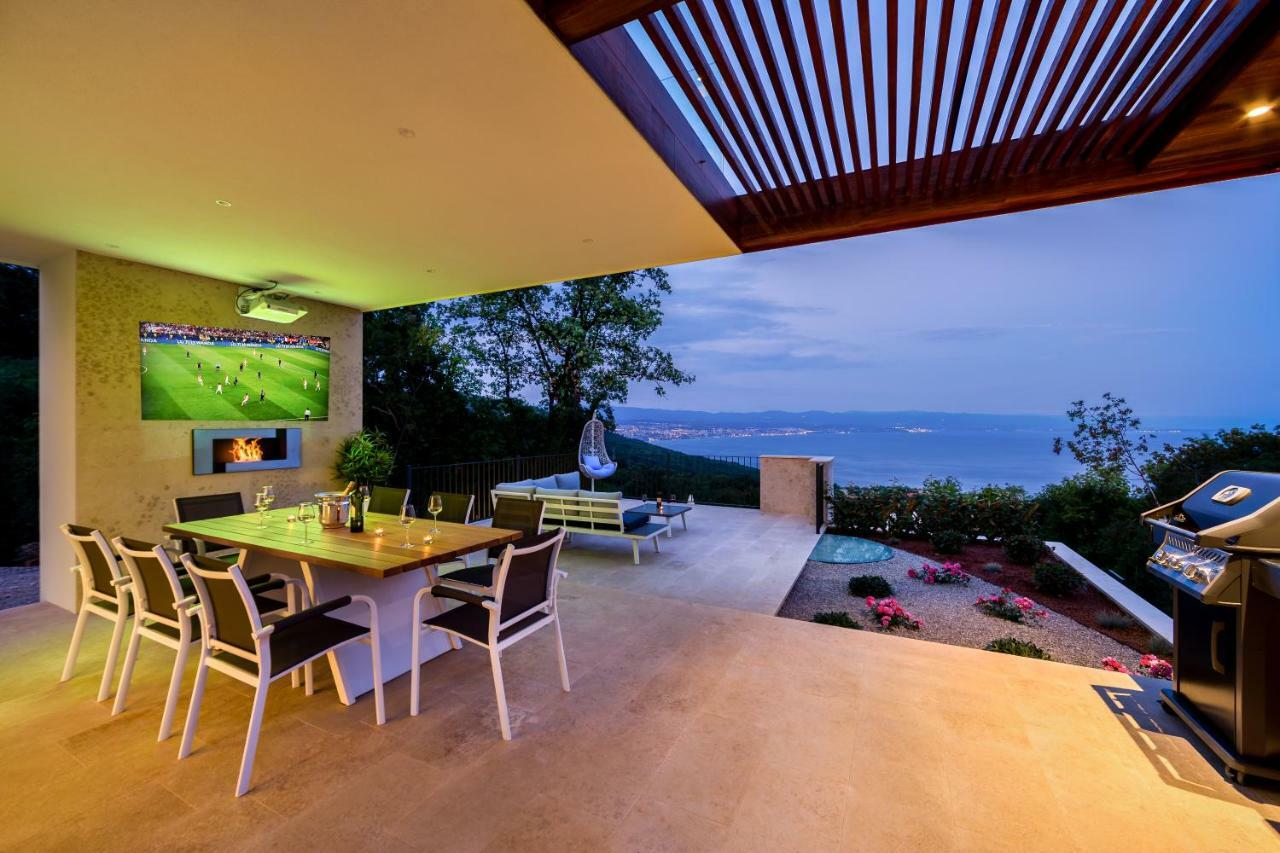 Villa Altavista - Seaview & Relax With Heated Pool & Minigolf Opatija Buitenkant foto
