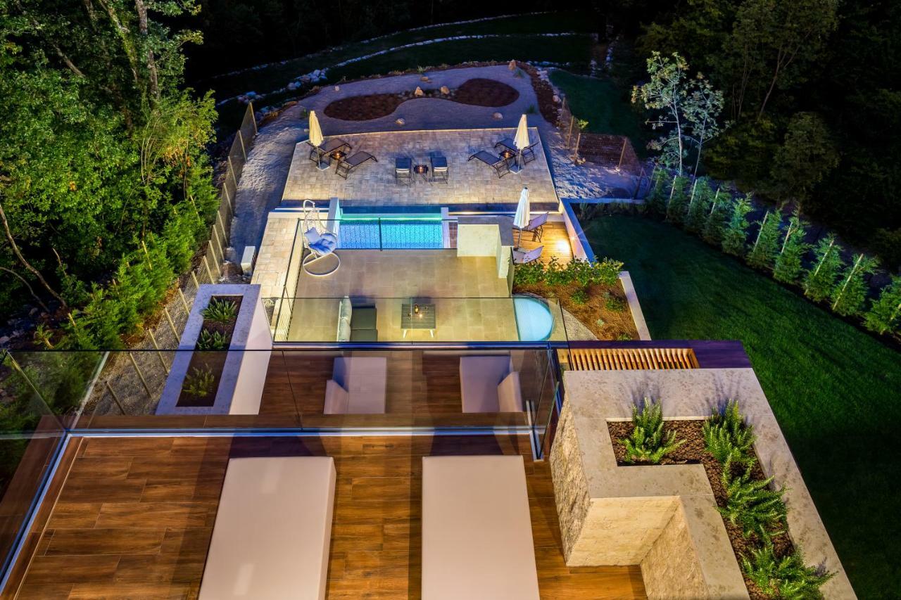 Villa Altavista - Seaview & Relax With Heated Pool & Minigolf Opatija Buitenkant foto