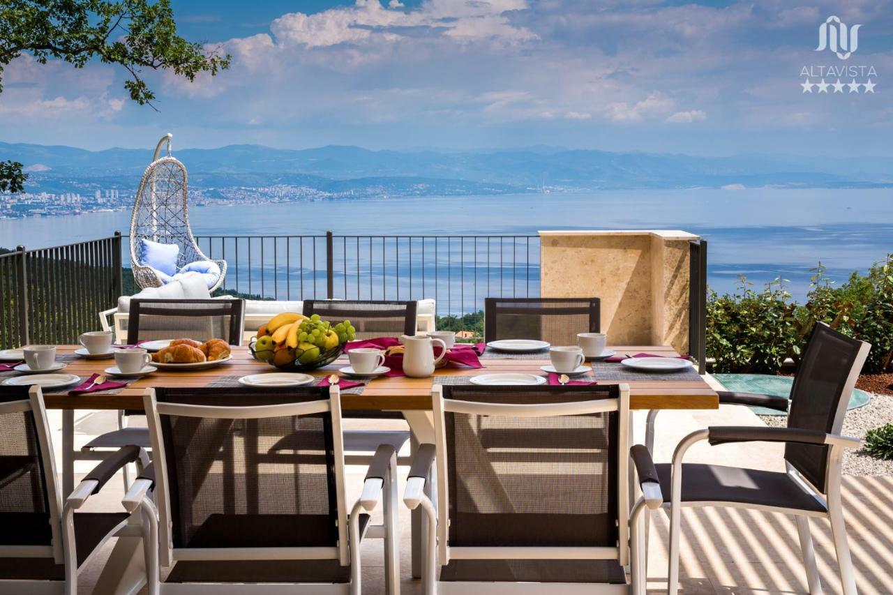 Villa Altavista - Seaview & Relax With Heated Pool & Minigolf Opatija Buitenkant foto