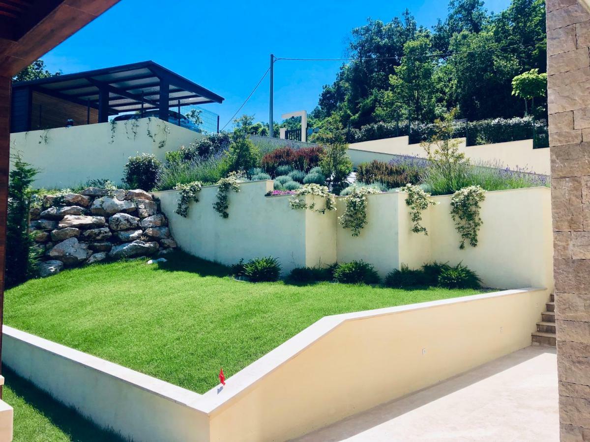 Villa Altavista - Seaview & Relax With Heated Pool & Minigolf Opatija Buitenkant foto